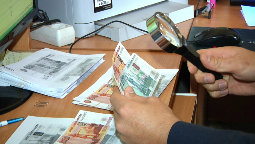 Более 130 тысяч фальшивых рублей изъято за 2017 год в Тамбовской области