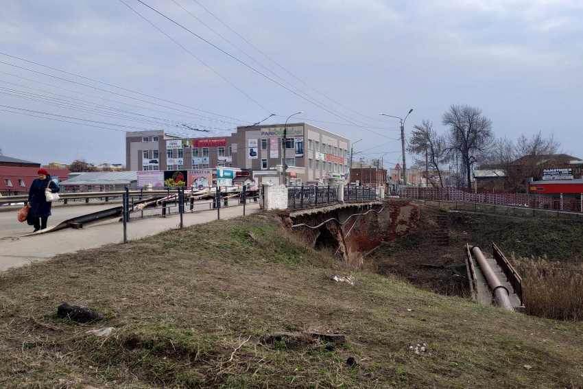 Ремонт моста на Базарной опять затянулся