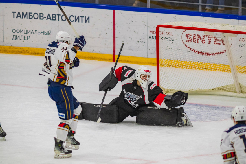 ХК «Тамбов» впервые выдал серию из четырёх побед подряд дома