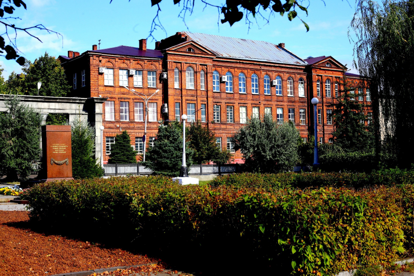 Мичуринский городской суд приговорил к 3 годам колонии сотрудницу МичГАУ