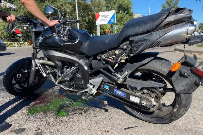 На западе Тамбова мотоциклист попал в массовое ДТП