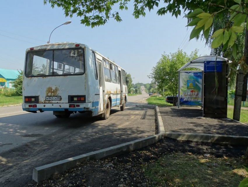 Префект и председатель думы провели инспекцию остановок на западе города