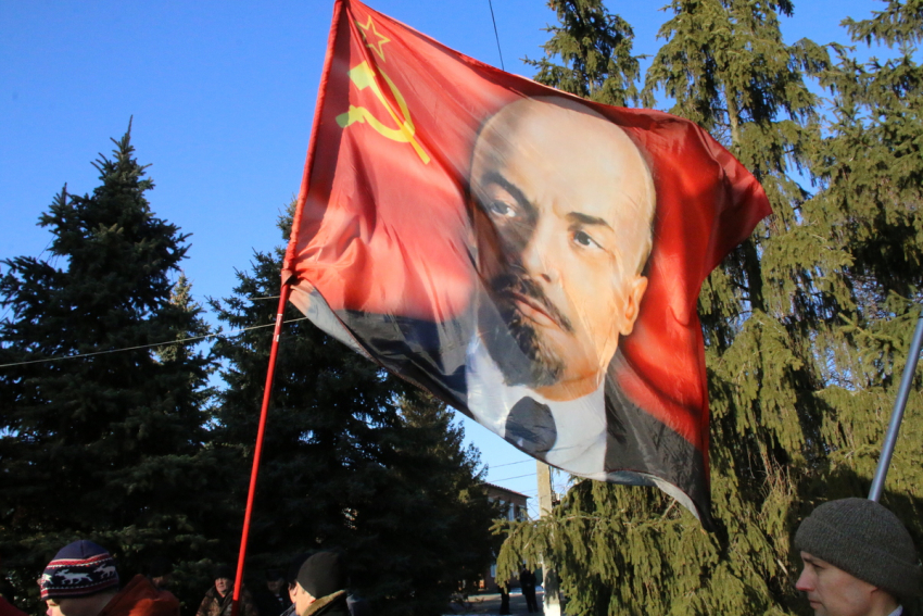 Тамбовские коммунисты вышли на эко-протест в Сосновке