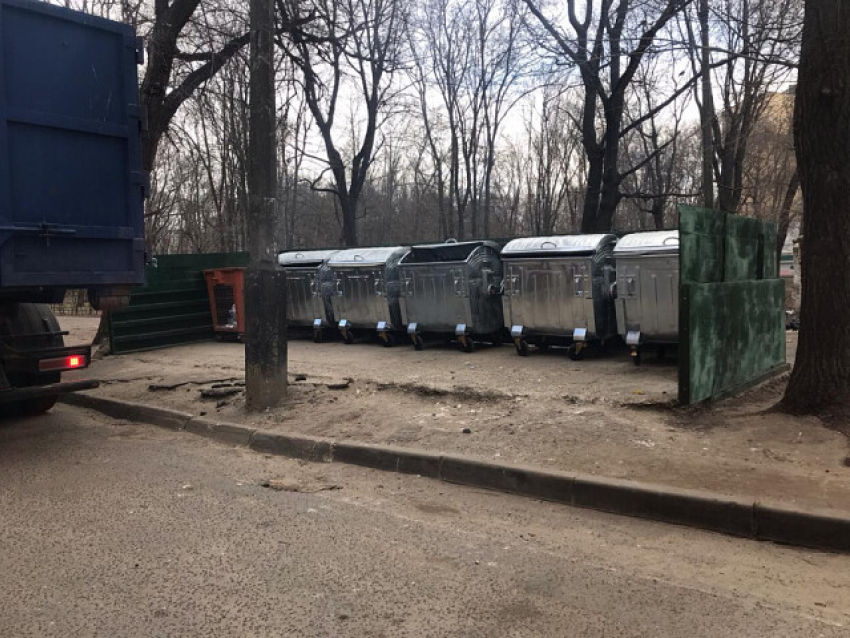 Во дворах Тамбова появятся новые контейнеры для сбора мусора