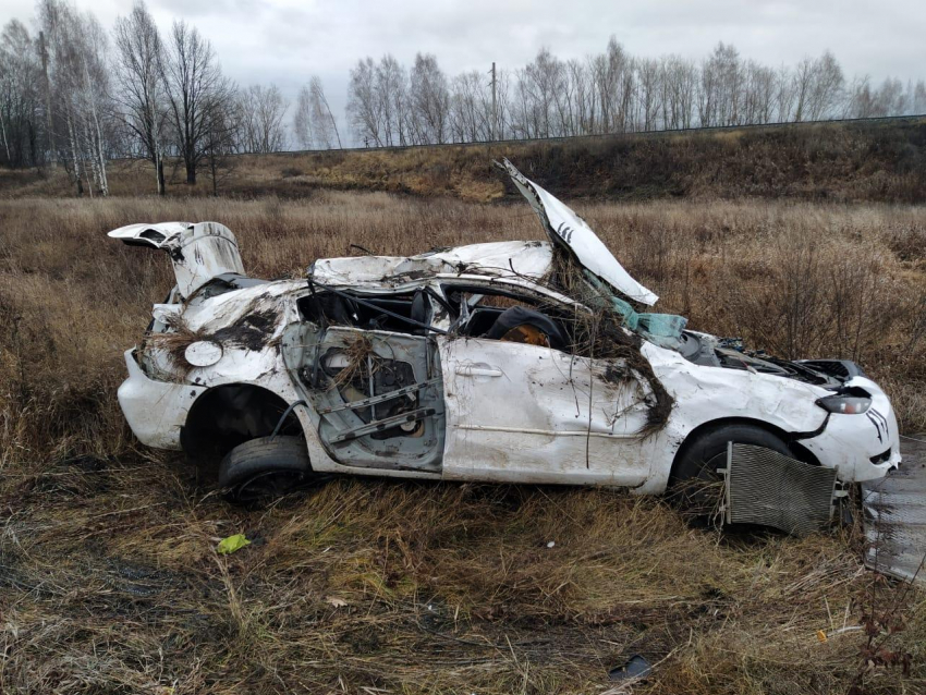 В Моршанском районе перевернулась «Mazda», погибла 18-летняя девушка
