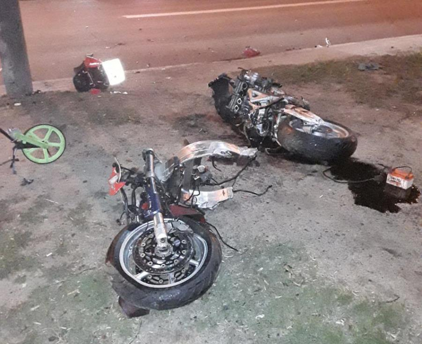 В аварии на севере Тамбова мотоцикл разорвало на несколько частей