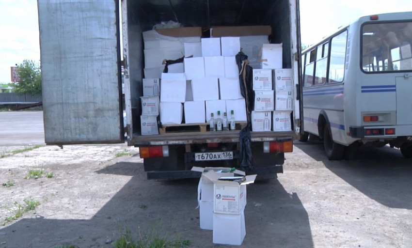 Почти 8000 бутылок контрафакта изъял у воронежца тамбовский УБЭП