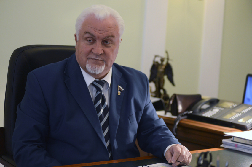 Сегодня свой день рождения отмечает председатель Тамбовской областной Думы Евгений Матушкин.