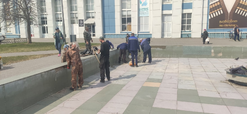 Тамбовские фонтаны начали готовить к началу сезона