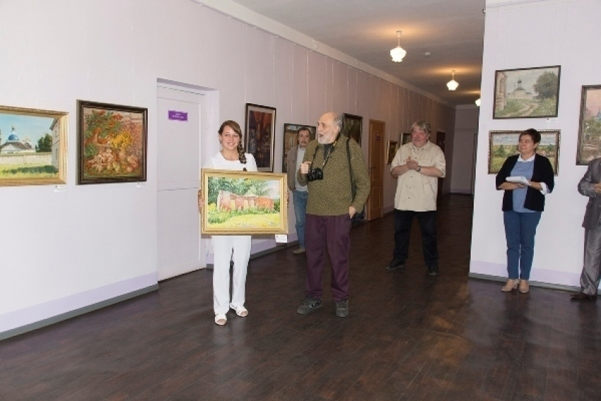 Областной фестиваль изобразительных искусств «Краски Тамбовщины» посвятили 80-летию области 