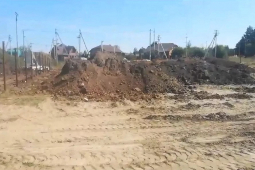 В посёлке Заречье Татановского сельсовета вовсю идёт незаконное строительство на берегу Цны