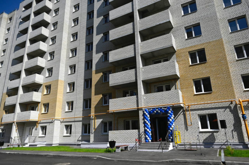Обманутые дольщики с улицы Кавказской в Тамбове получили долгожданные ключи от квартир