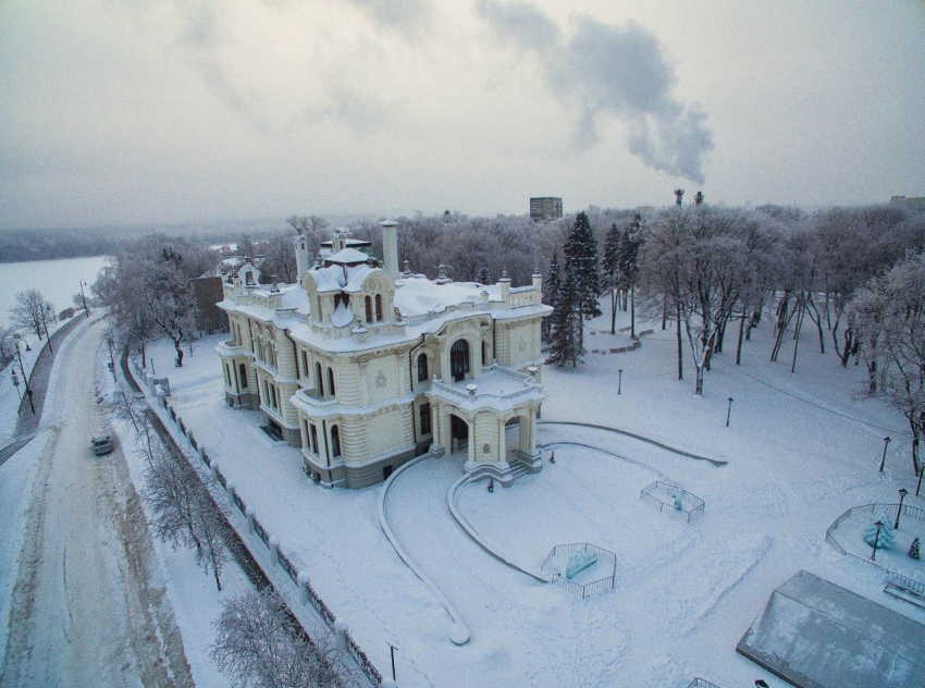 Новогодние каникулы 2023: время работы организаций и транспорта в праздничные дни