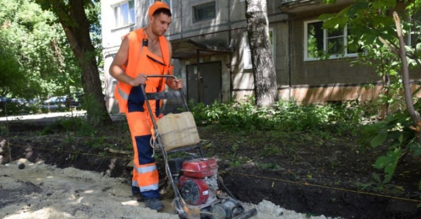 Власти обещают закончить благоустройство дворов к 30 сентября