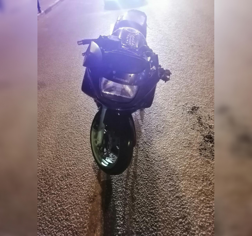 В центре Тамбова перевернулся мотоцикл