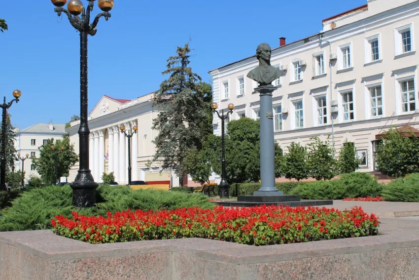 В Тамбове перенесут бюст Державину