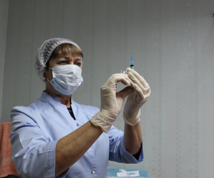 В тамбовские поликлиники завезли вторую партию вакцины от гриппа