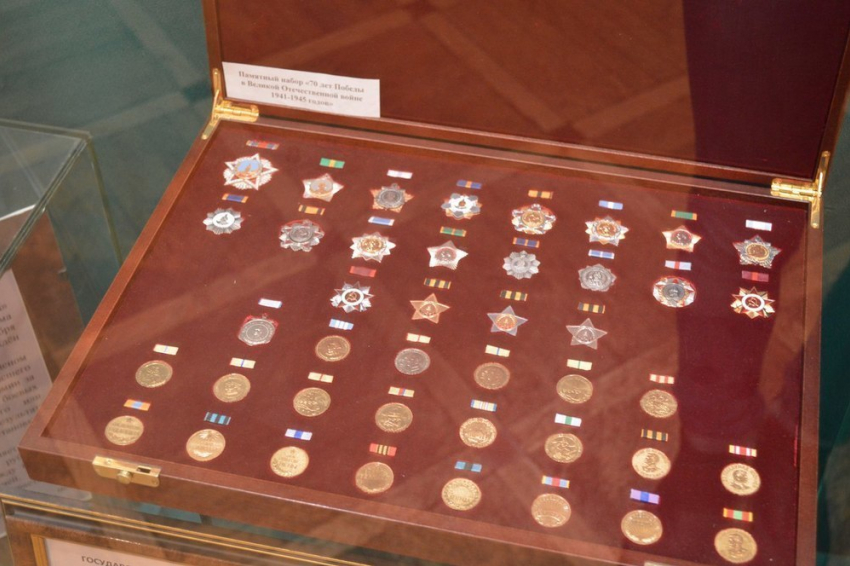 Около миллиона знаков ордена «Славы» было выдано в военные годы. 