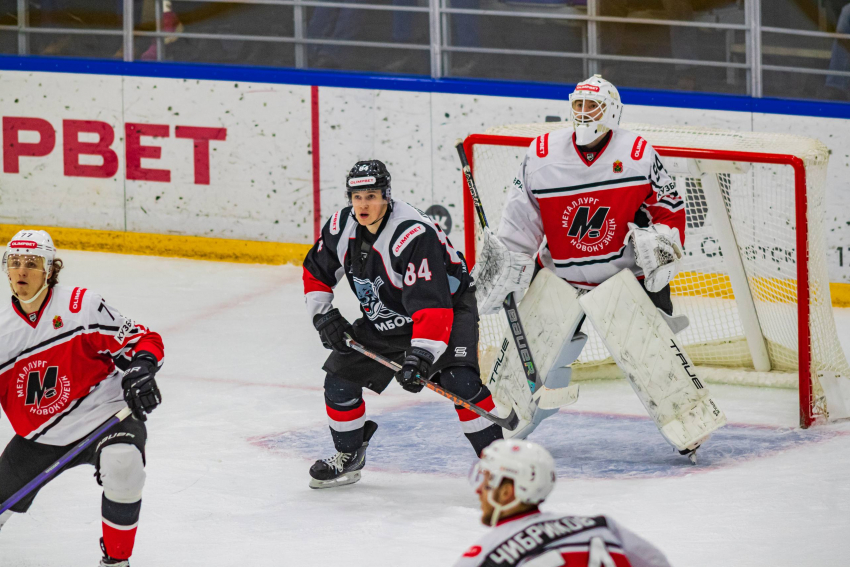 «Металлург» разнёс ХК «Тамбов» со счётом 7:1