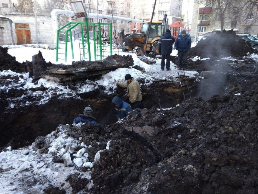 За неделю АО «Тамбовские коммунальные системы» залатало 241 «дырку» 