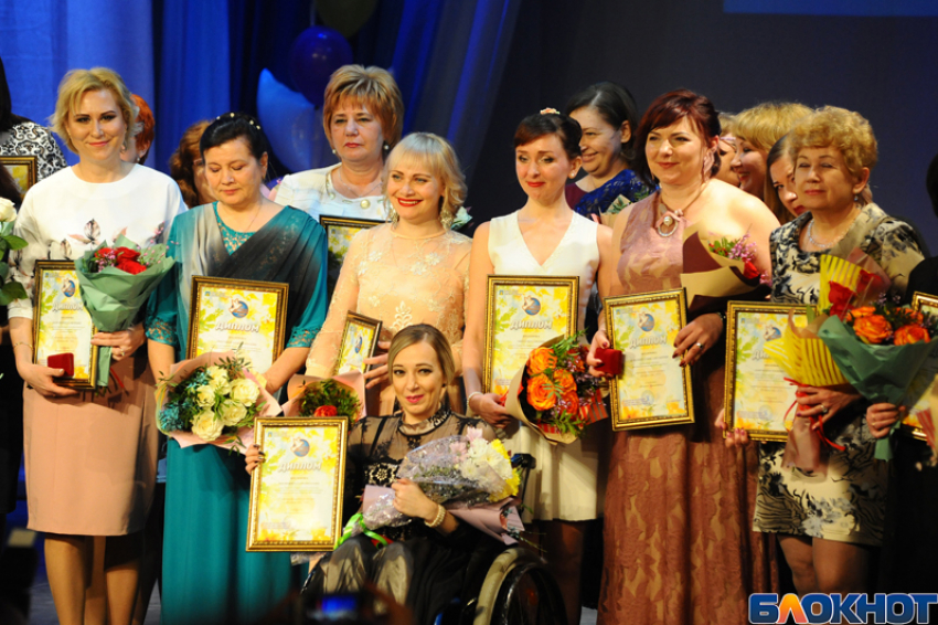 Двенадцать тамбовчанок стали победительницами городского конкурса «Женщина года 2018» 