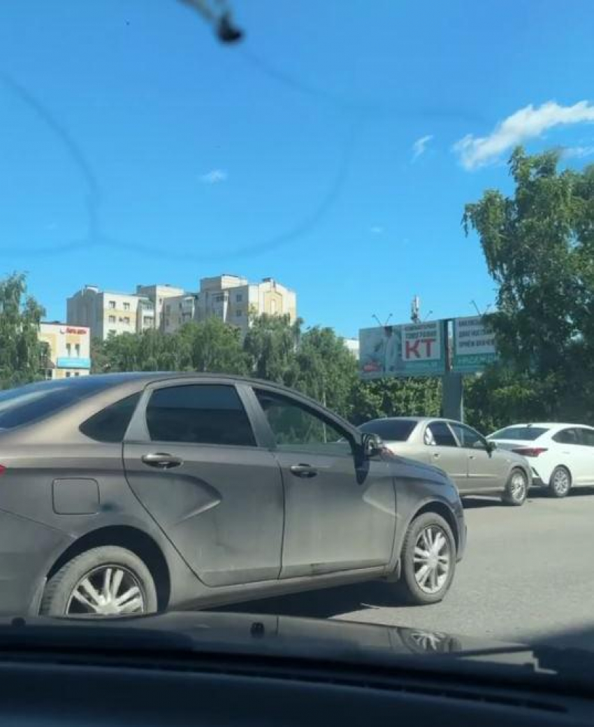 Тамбовчане продолжают стоять в очередях за бензином