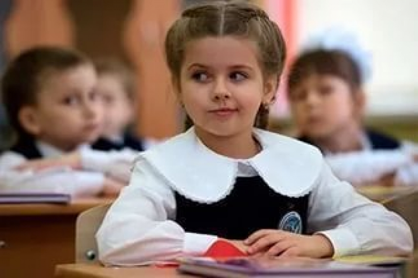 Около тысячи  тамбовских первоклашек уже подали заявления в школу