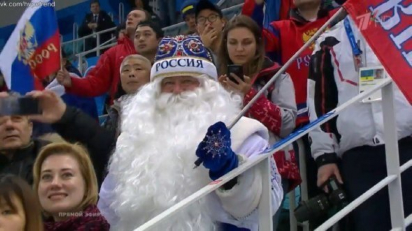 Сосновские Дед мороз и Снегурочка сорвали голос на олимпийском финале по хоккею 