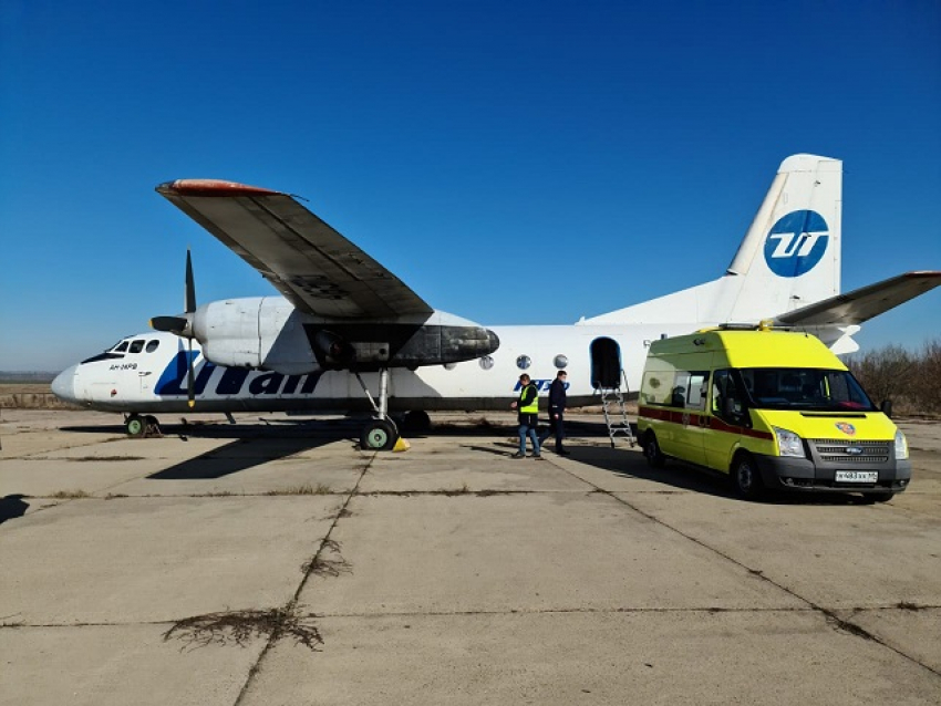 Тамбовские медики «спасли тяжело больного пассажира» самолёта