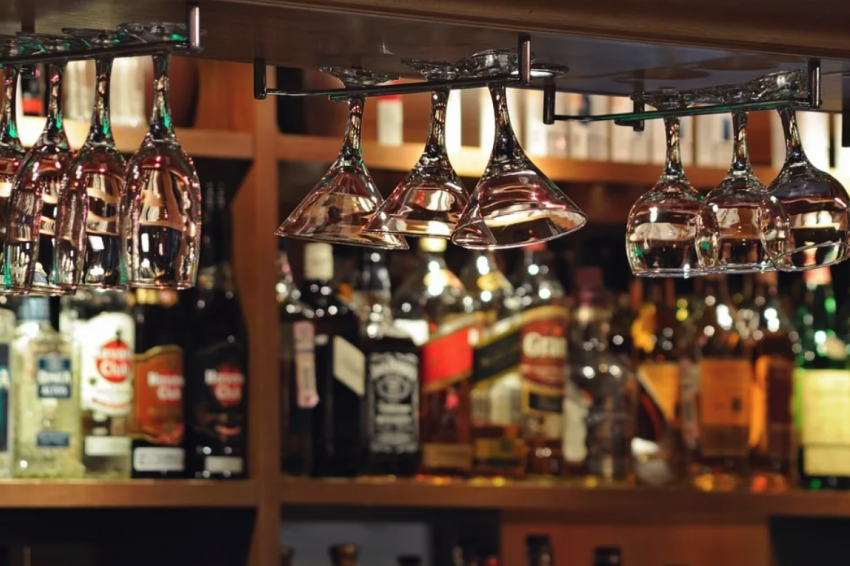 Похитителя горячительного из мичуринского бара задержали, но уже после того, как оно было выпито