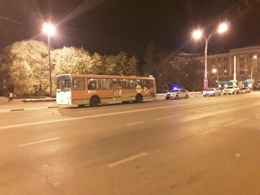 В центре Тамбова ребёнок на велосипеде попал под автобус