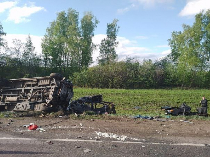 В ДТП в Кирсановском районе пострадали 6 и погибло 2 человек