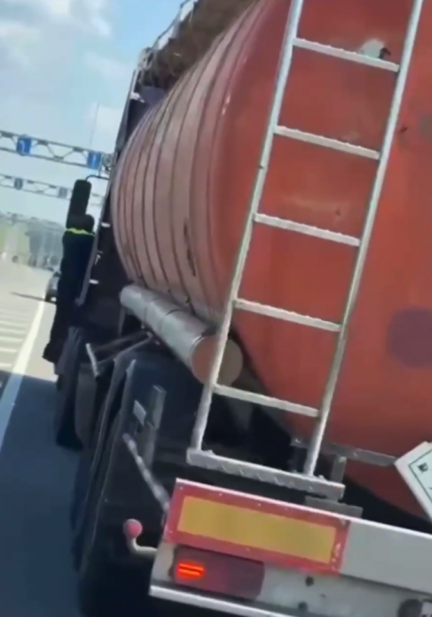 Дагестанский водитель, прокативший с ветерком инспектора, получил три года