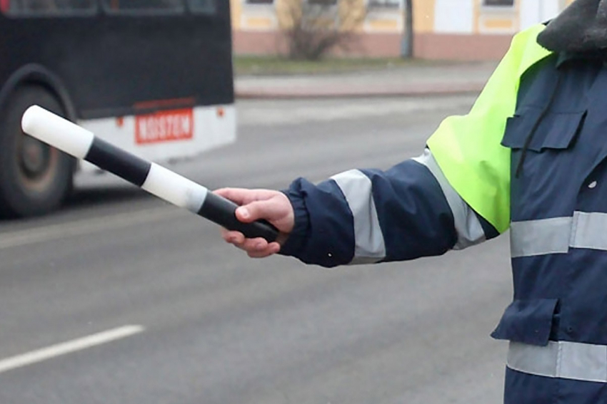 Жители села Серповое против сотрудников ГИБДД