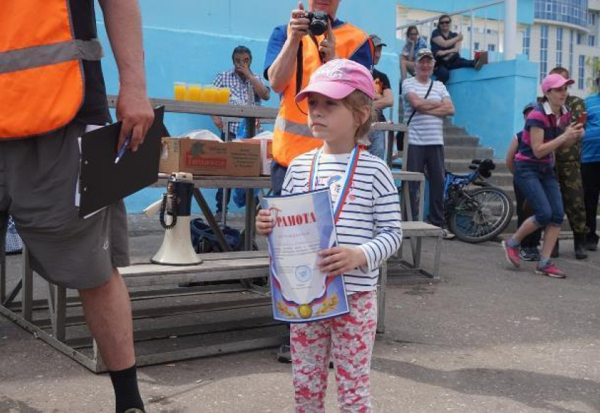 Недетский улов. Четырехлетняя малышка поймала 680 грамм рыбы на «Детском рыболовном фестивале» в Тамбове